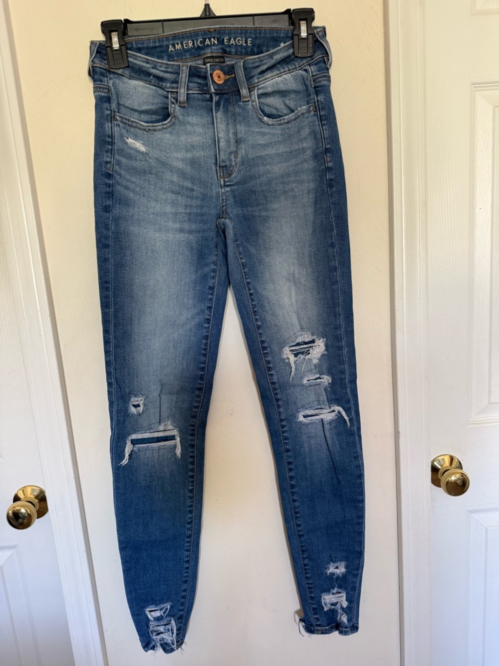American Eagle Outfitters Distressed Medium Blue Skinny Jeans
